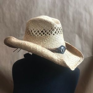 Straw Western Hat with Longhorn concha.